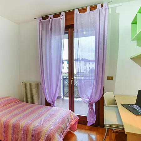 2 Bedroom Awesome In *