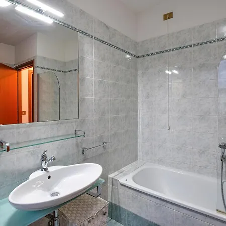 2 Bedroom Awesome In *