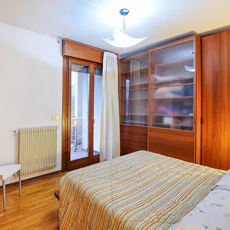 Apartment 2 Bedroom Awesome In