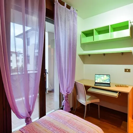 Appartement 2 Bedroom Awesome In *