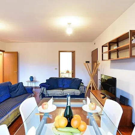2 Bedroom Awesome In *
