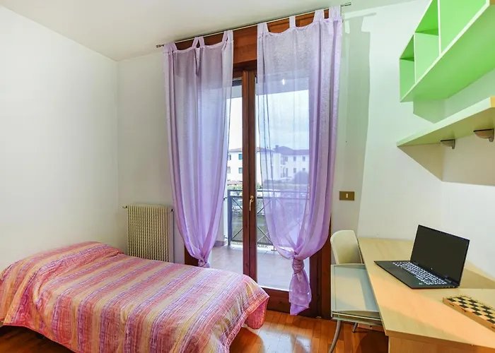 2 Bedroom Awesome In *