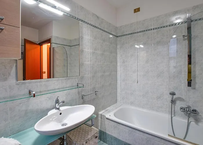 2 Bedroom Awesome In *