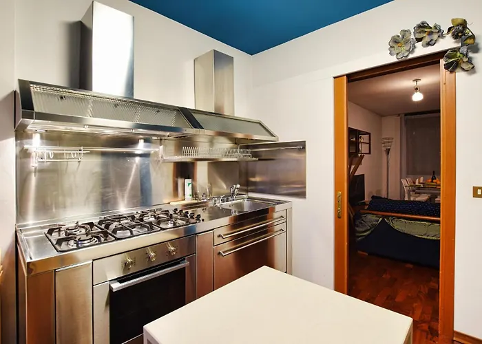 Apartment 2 Bedroom Awesome In *