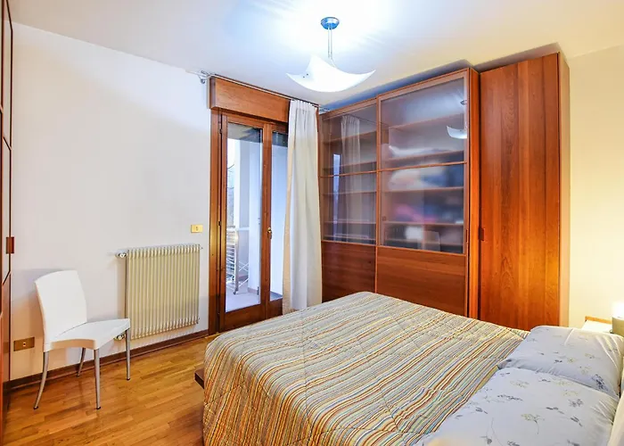 Apartment 2 Bedroom Awesome In